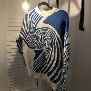 Desing blue and white shirt